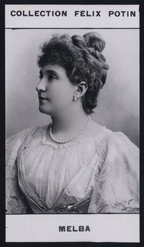 マダム・ネリー・メルバ（1860年）（モノクロ写真 作： ヨーロッパの写真家