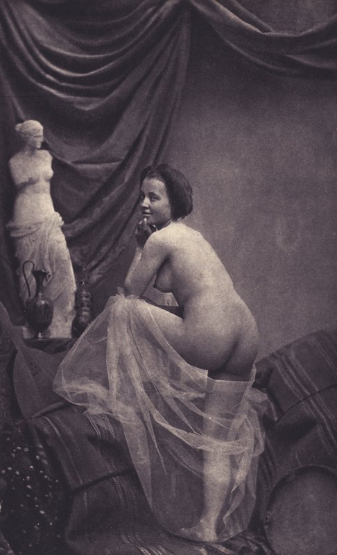 第二帝政時代のヌード（モノクロ写真） 作： ヨーロッパの写真家