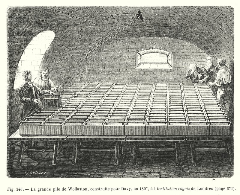 1807年にダヴィのために作られたロンドンの王立研究所にあるウォラストンの大杭(彫刻) 作： ヨーロピアンスクール