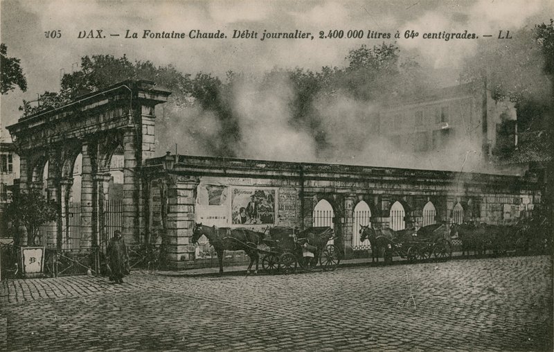 ダックス-温水泉（1日の流量：摂氏64度で2400000リットル）。 1913年に送られたはがき。 作： フランスの写真家
