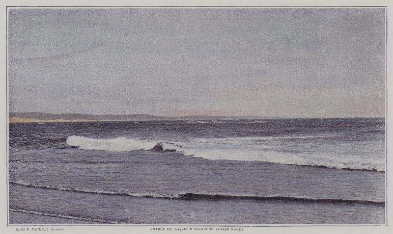 フランス・アルカション湾の北側入口（カラー写真 作： フランスの写真家