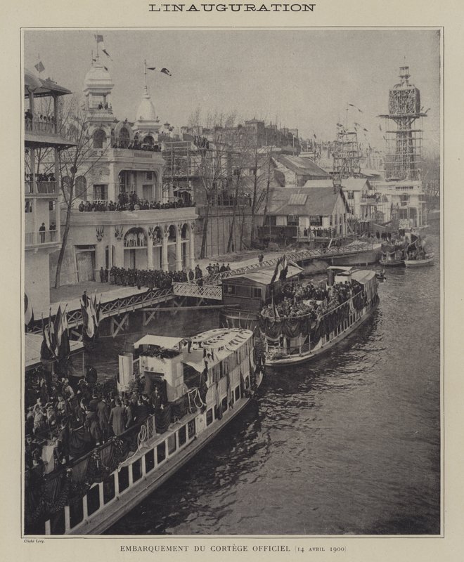 1900年パリ万国博覧会の開会式（モノクロ写真 作： フランスの写真家
