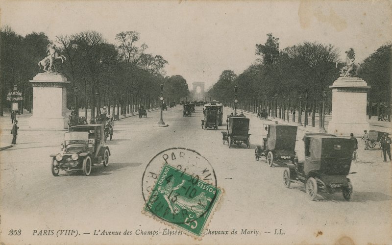 パリ-シャンゼリゼ通り。 1913年に送られたはがき。 作： フランスの写真家
