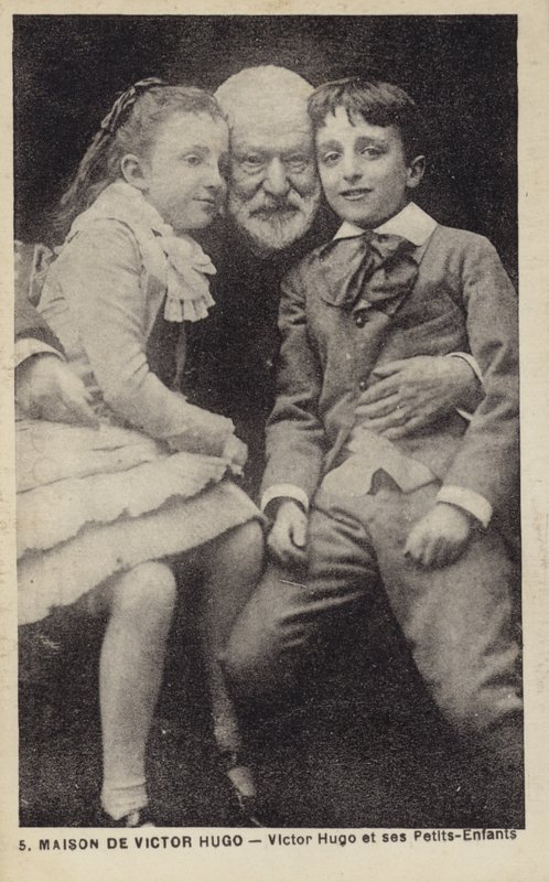 ヴィクトルユーゴー（1802〜1885年）、フランスの詩人、小説家、劇作家、孫と 作： フランスの写真家