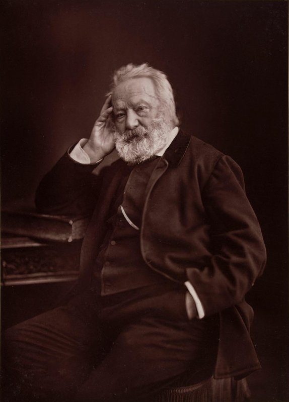 フランスアンティーク　名刺版写真　文豪ヴィクトル・ユーゴー　肖像写真 Gaspard_Flix_Nadar_-