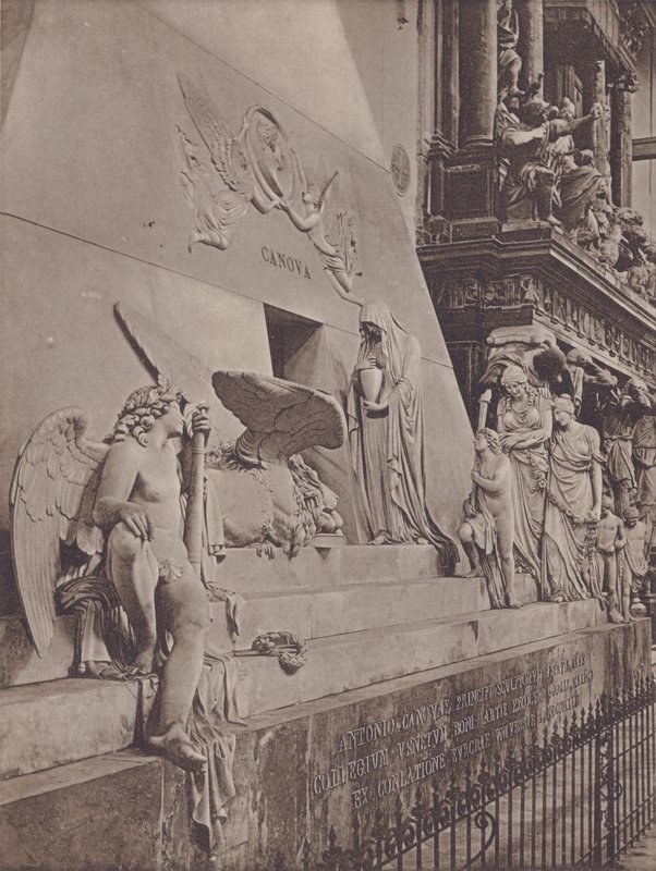 Monumento A Canova（モノクロ写真 作： イタリアの写真家