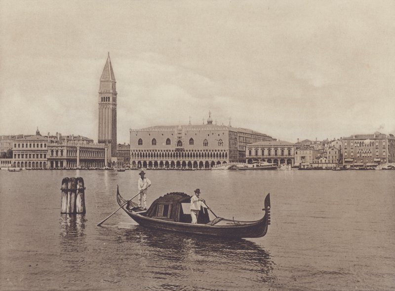 パノラマとゴンドラ（モノクロ写真 作： イタリアの写真家