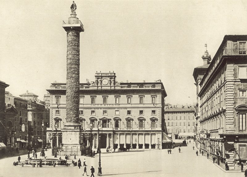 コロンナ広場 作： イタリアの写真家