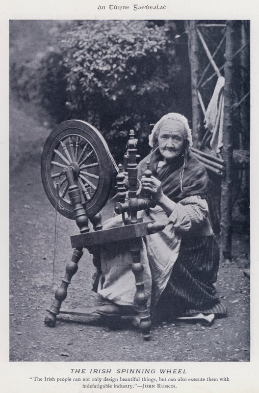 The Irish Spinning Wheel（モノクロ写真 作： カール・カルロヴィッチ・ピラツキー