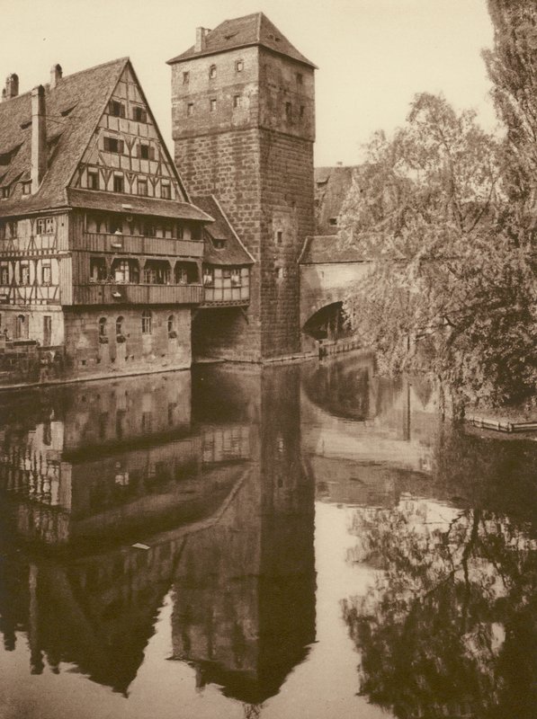 Nurnberg、Der Henkersteg; ニュルンベルク、「ヘンケルシュテッグ」（白黒写真） 作： カート・ヒールシャー