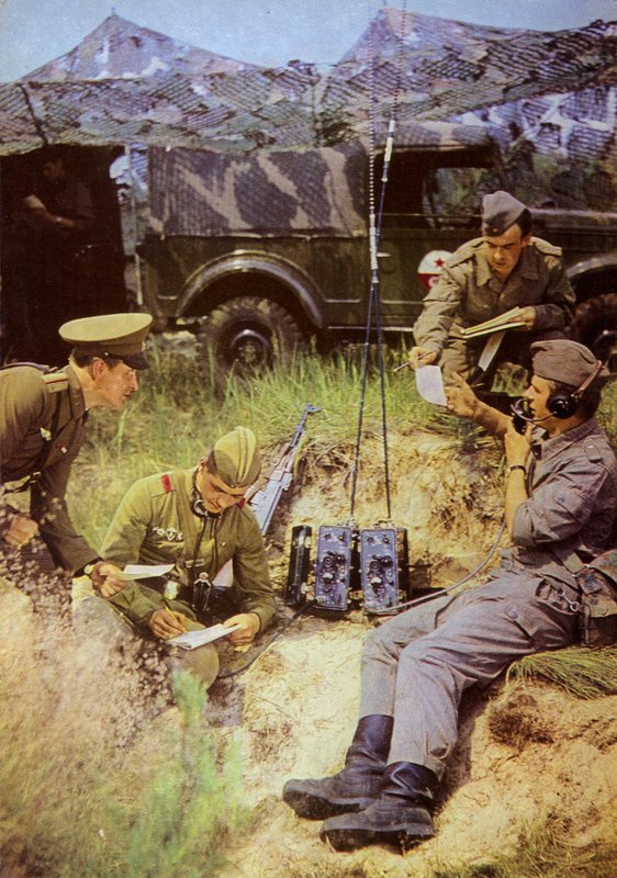戦友はクラスの兄弟、一緒なら無敵だ（カラー写真 作： 写真家ドイツ語