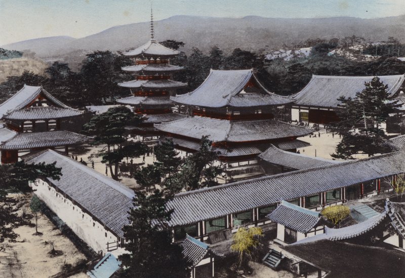 日本、1912年頃。約1300年前に建立された日本最古の仏教寺院「法隆寺」（写真提供：大和市 作： 写真家日本人