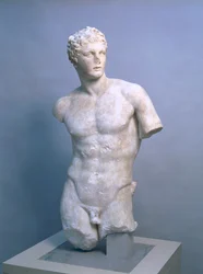 紀元前340年のギリシャの原型の後にローマで複製された「メレガー」、紀元後70〜100年頃（パリアヌスの大理石