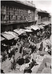 1925年、イラクのバスラ、アシャーのシェイクガザル市場。