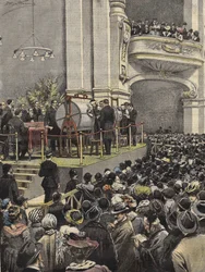 1907年に行われたミラノのロトの抽選会。イラストはAchille Beltrame。
