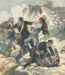 イタリア（1902年）。CarabiniersはTrapaniで盗賊とその一味を逮捕する。Domenica del Corriere "のAchille Beltrameのイラスト（2月23日
