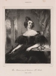 1835年、テーブルに座ったファンを持つ若い女性。