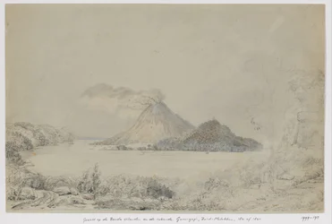 バンダ ネイラと喫煙グヌンガピ、バンダ諸島、中央モルッカのロンタルからの眺め