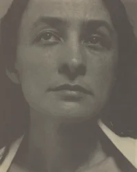 ジョージア・オキーフ、1918年。