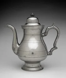 ティーポット、c。 1829-1842（ブリタニアメタル）