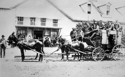 1885年頃のオールド・ウエストの駅馬車（モノクロ写真