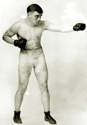 Leo Houck、1911年（セピア写真）