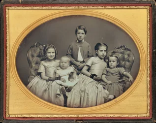 5人の子供の肖像,c.1850年（写真）