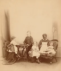 女性と4人の子供の肖像,1860年代（写真）