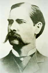 ワイアット・アープ（1848-1929）1886年頃（白黒写真
