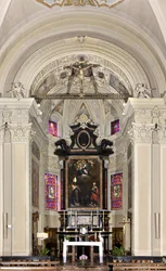 サンティ・ナザロ・エ・セルソ教会（イタリア・ロンバルディア州コモ県ブリエンノ市）の司祭の眺め（写真