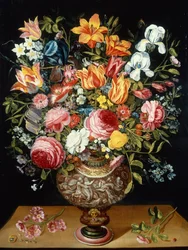 彫刻された壷の中のバラ、チューリップ、スイセン、アイリス、その他の花と棚の上のテントウムシ (キャンバスに油彩)