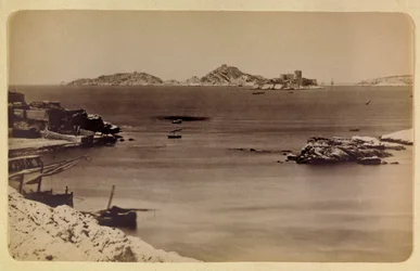 1885-1890年頃のマルセイユの町とその周辺：イフの城と島々 個人蔵