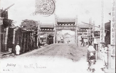 中国・ペキン市の門の風景 1906年撮影 - 個人蔵