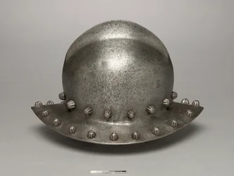 ウォーハット、またはケトルハット、c.1475-1500（鋼）