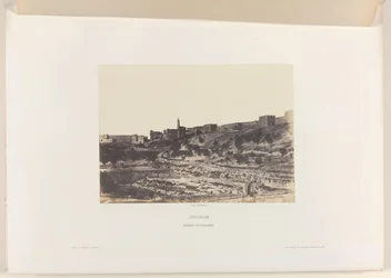 エルサレムの旧市街の城壁の外にあるビルケ エス スルタンの盆地 エルサレム。 Birket-es-Soultan (オブジェクトのタイトル)