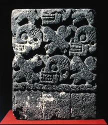 ゾンパントリ、ポストクラシック時代後期（1300-1521）（石材）