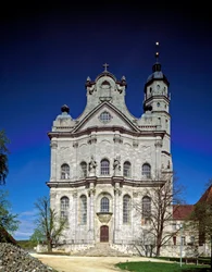 建築家Johann Balthasar Neumann (1687-1753) による修道院のファサードの眺め ドイツ、ネレスハイム
