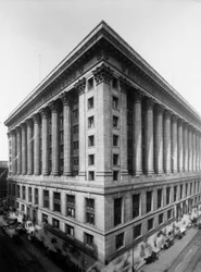 米国イリノイ州シカゴ市の市庁舎と郡庁舎、1905年頃（モノクロ写真