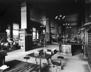 John Crerar Library, Chicago, Illinois, USA, c.1900 (b/w photo)