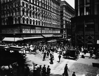 米国イリノイ州シカゴ、State and Madison Streets, c.1905 (bw photo)