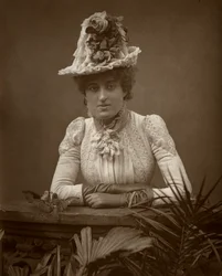 スリのイギリス人女優シシーグラハム、1886年。