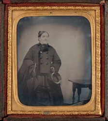 女性の肖像,c.1860年（写真）