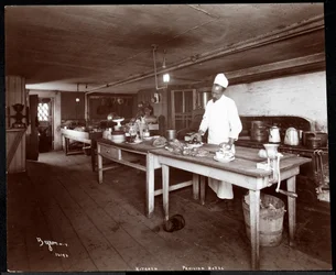 Janer&39;s Pavilion Hotel、Red Bank、New Jersey、1903（シルバーゼラチンプリント）のキッチンのシェフ