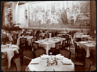 Hotel Knickerbockerのダイニングルーム、1906年（銀ゼラチンプリント）