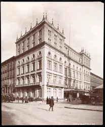 Hotel Delmonico at 44th Street and 5th Avenue、New York、1898（シルバーゼラチンプリント）