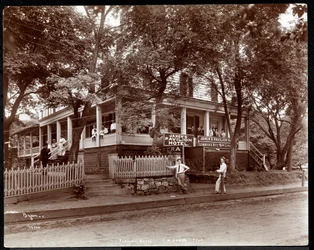 Janer&39;s Pavilion Hotel、Red Bank、New Jersey、1903（シルバーゼラチンプリント）のJaner家族、スタッフ、ゲスト