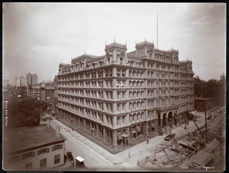 ザパークアベニューホテル、32nd to 33rd Street、ニューヨーク、1901年または1902年（シルバーゼラチンプリント）