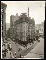 グランドホテルの眺め31丁目とブロードウェイ、ニューヨーク、1914年頃（銀ゼラチンプリント）