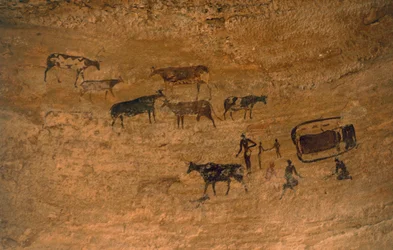 家畜のいる日常生活の風景、岩絵、タッシリ・ンアジェ（ユネスコ世界遺産登録