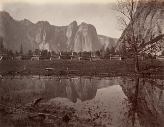 カテドラル ロックス、ヨセミテ、カリフォルニア州。 1872年、約印刷。 1876年。